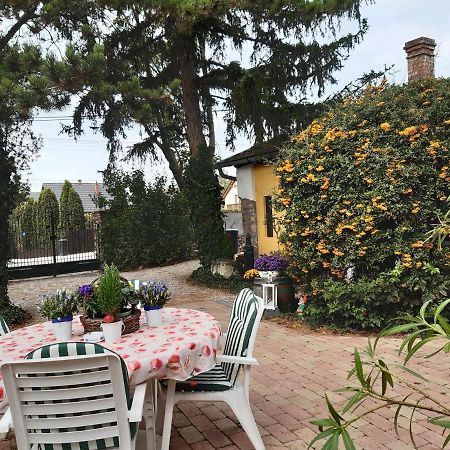 Villa-Magdi Vendeghaz Révfülöp Екстериор снимка