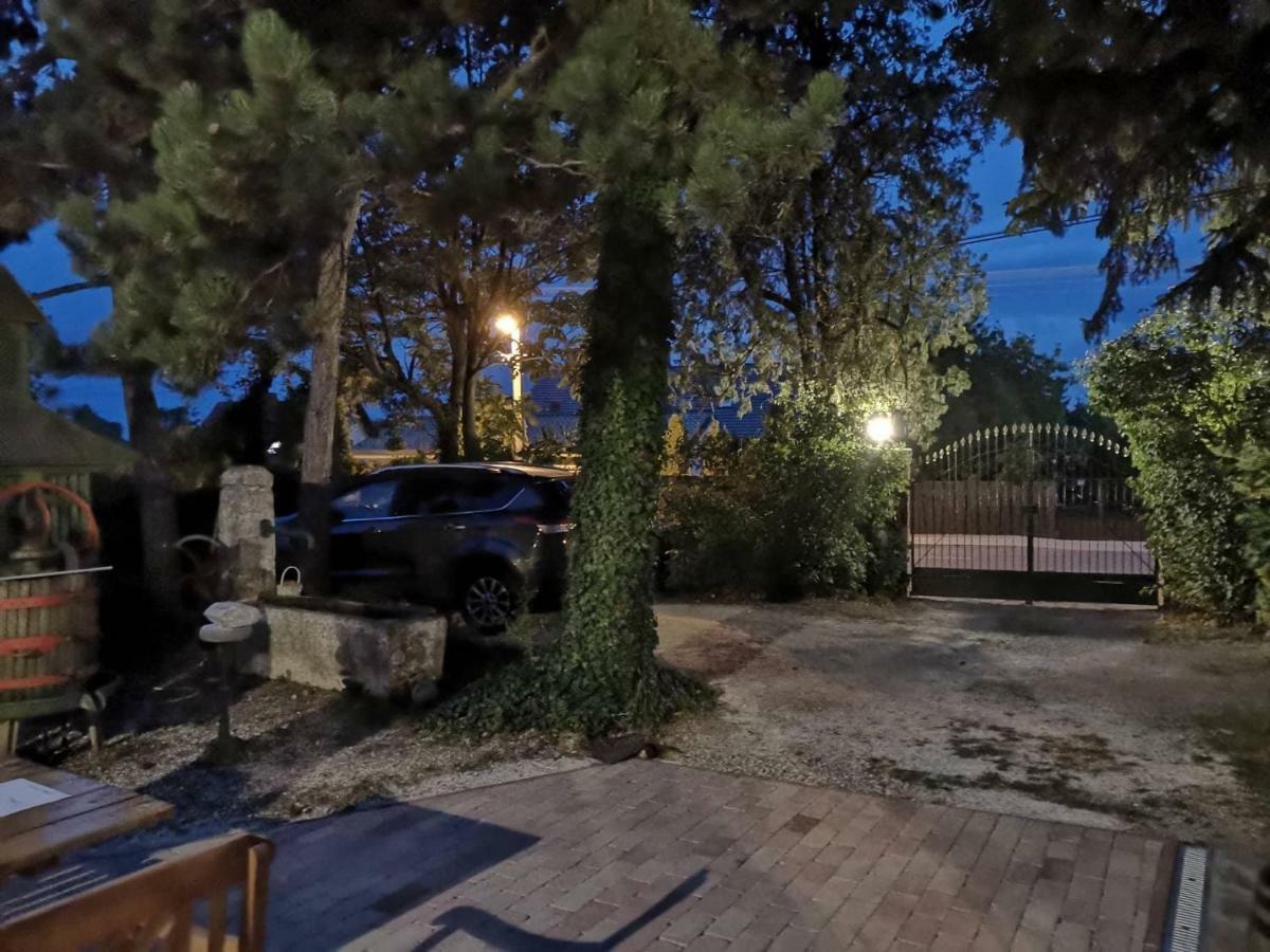 Villa-Magdi Vendeghaz Révfülöp Екстериор снимка